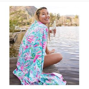 Lily Pulitzer Lounge Towel NEW in package